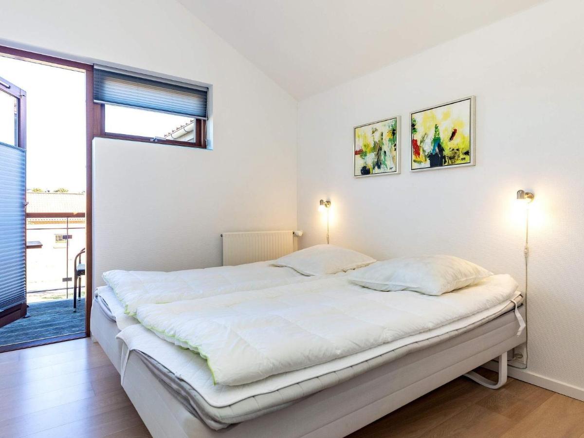 4 Person Holiday Home In 博恩瑟 外观 照片