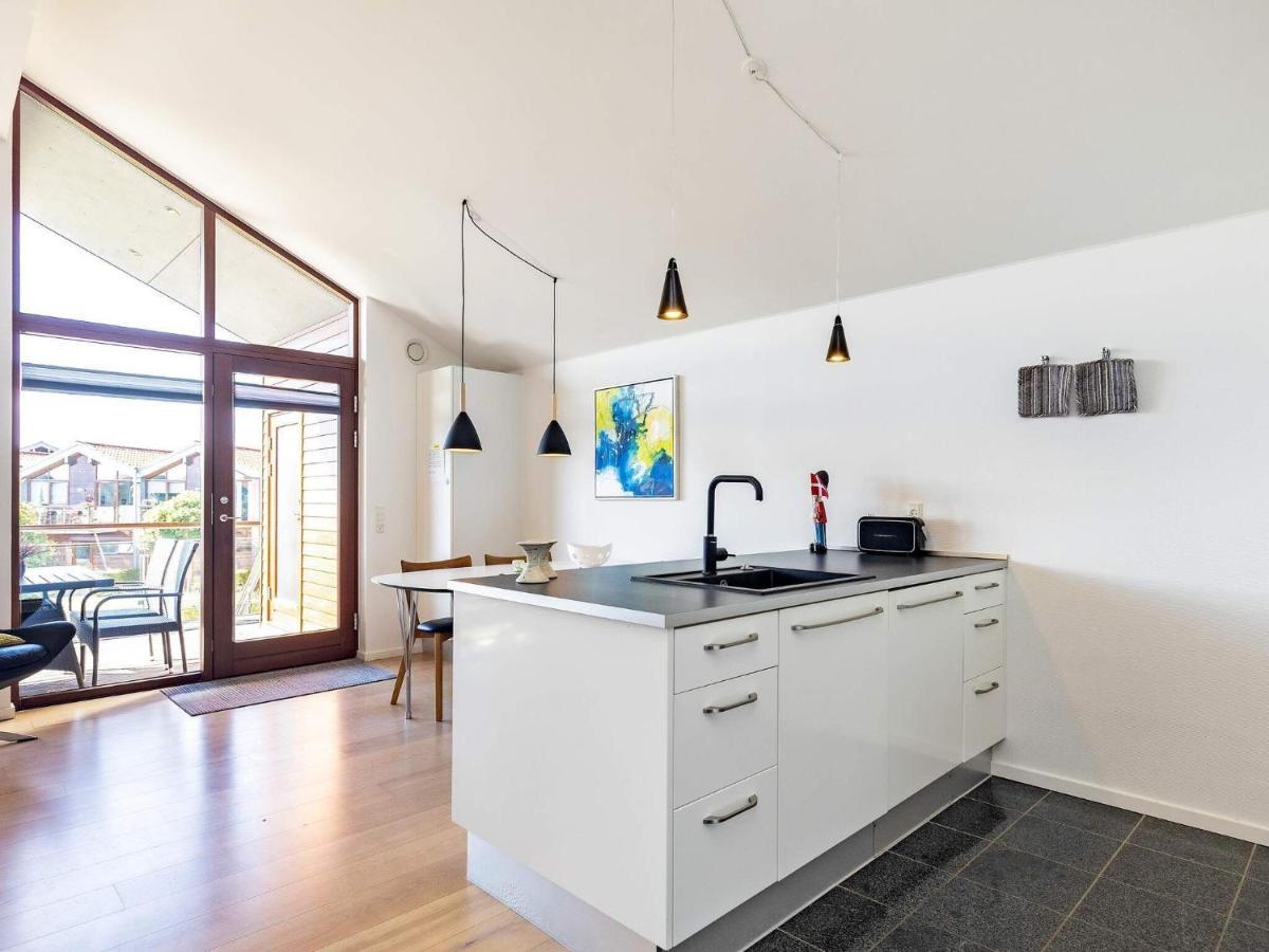 4 Person Holiday Home In 博恩瑟 外观 照片